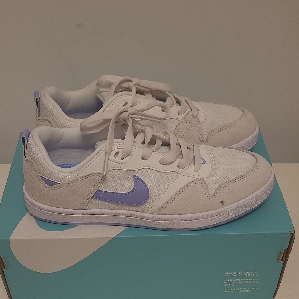 New Nike Women's Sneakers White and Purple
